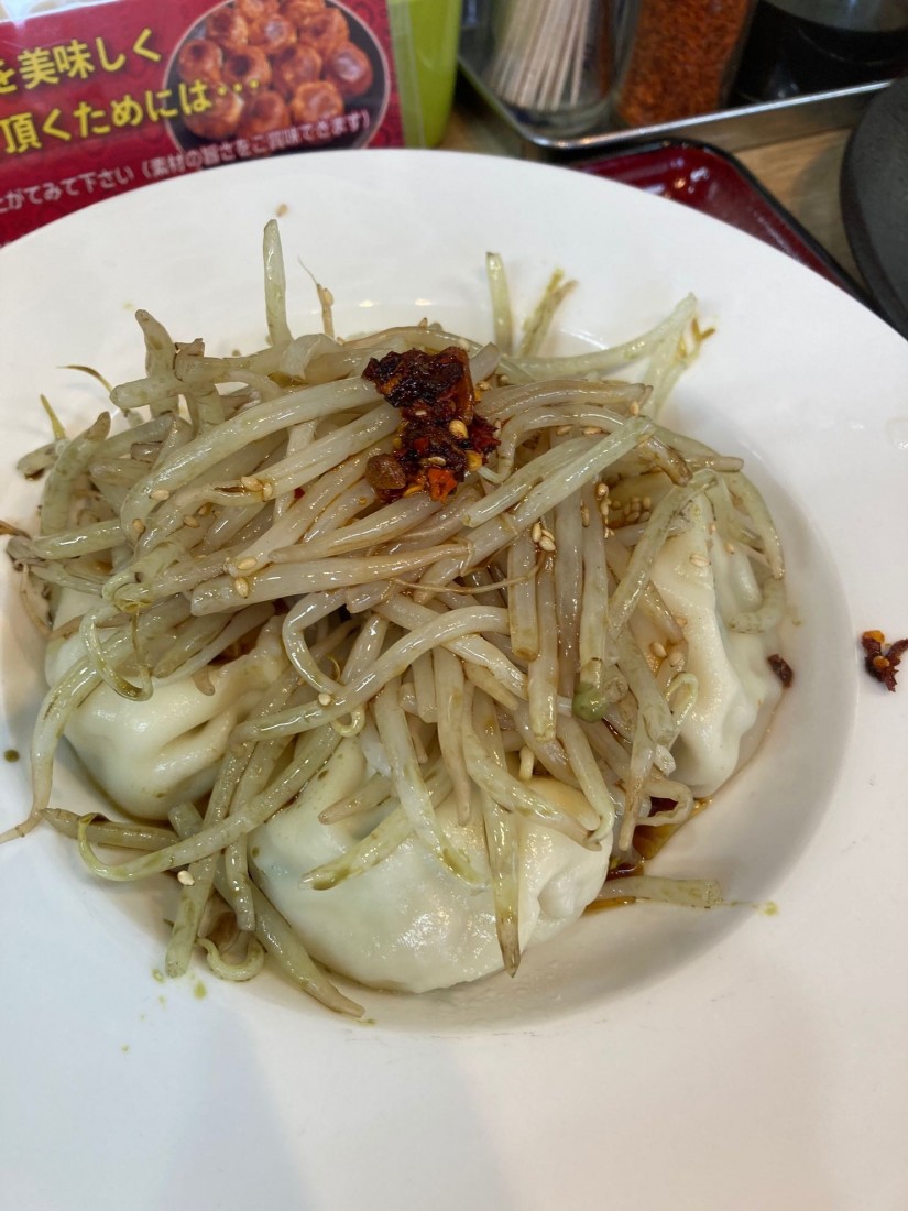 ゆで餃子 ピリ辛もやしマーラーソース合え