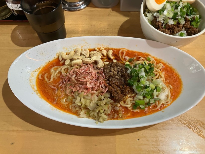 汁なし担々麺 白 4辛 3しびれ