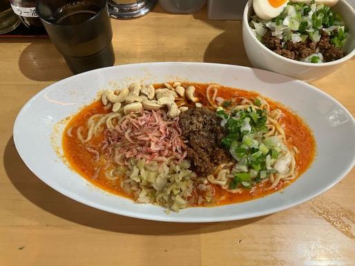 汁なし担々麺 白 4辛 3しびれ