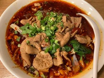 モツ煮込み入りサンラーフン