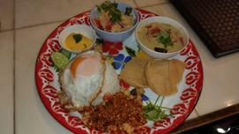 ガパオライス+グリーンカレーセット 8辛