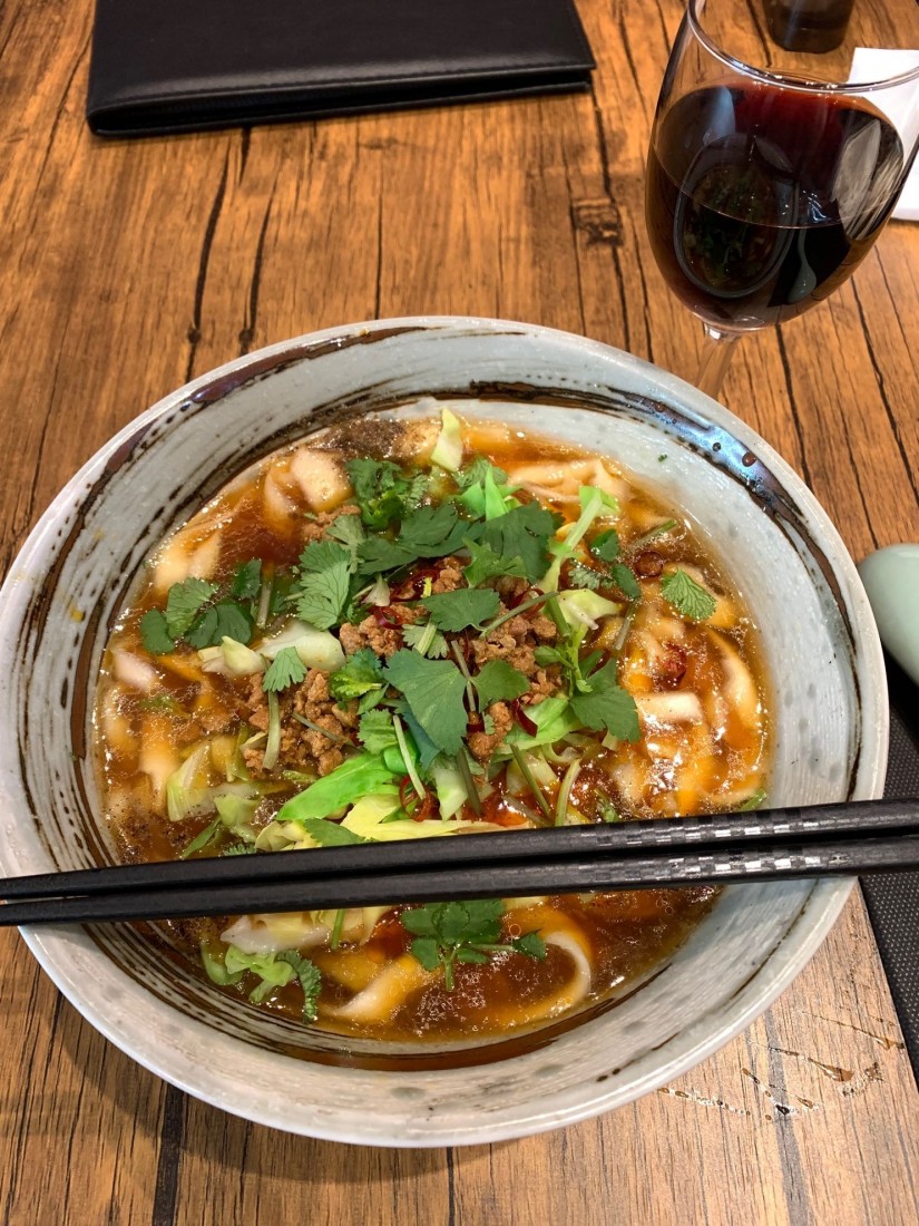 刀削麺と餃子 1辛