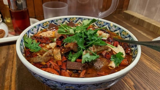 ハツモト•センマイ•豚の血豆腐と野菜の辛煮
