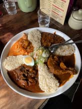 大皿盛り（4種）イエロー、ブラック、レッド、シーフード