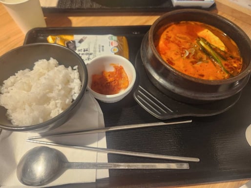 ホルモンスンドゥブ ご飯セット 5辛