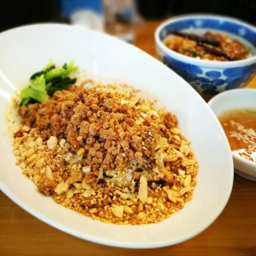 本場成都の汁なし担担麺