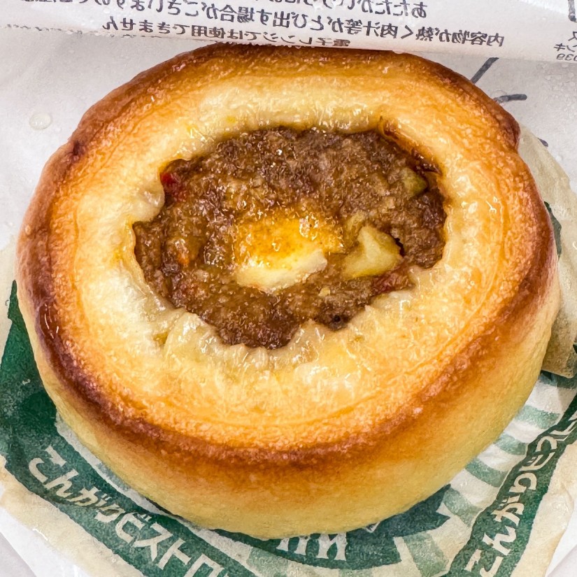こんがりビストロまん　ごろっと野菜の焼きカレー