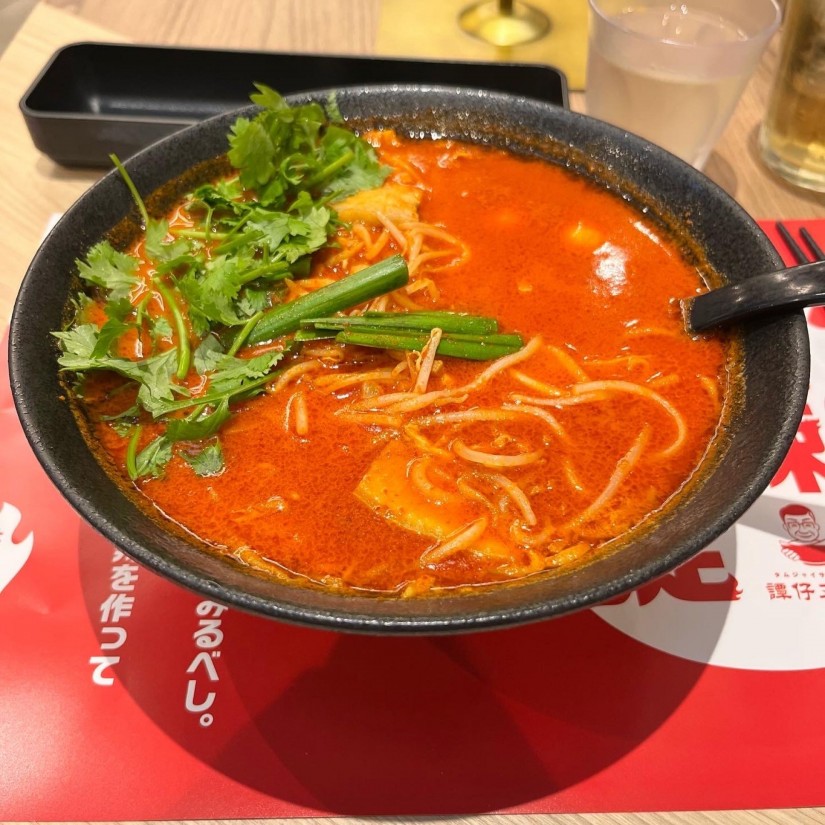 麻辣 獄辣 メニュー特辣（10辛）の上