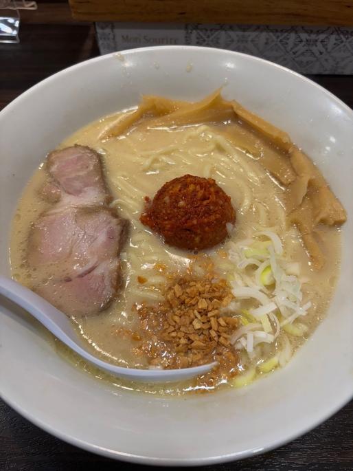 バクダン鶏白湯麺