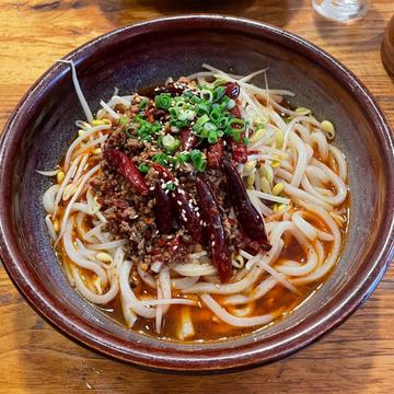 四川麻辣醬麺