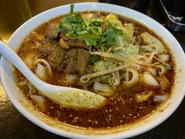 麻辣牛肉麺