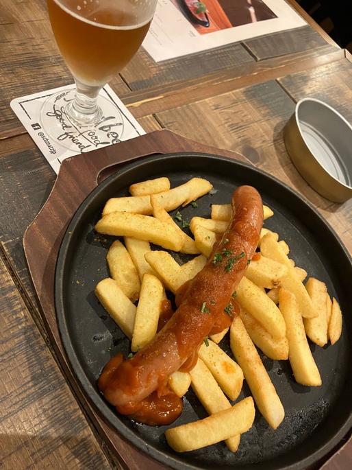 ベルリン名物！カリーブルスト 甘辛