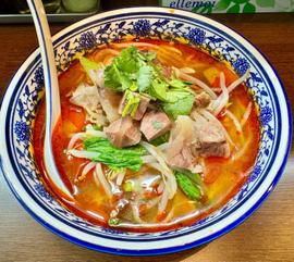 激辛牛肉ラーメン