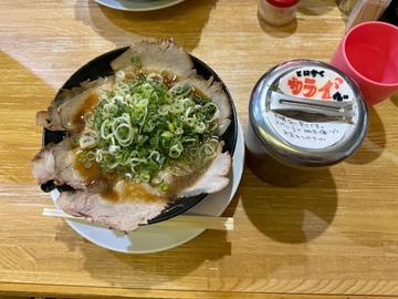 中華そば、卓上薬味ニラ唐辛子 とにかくカライ痛い