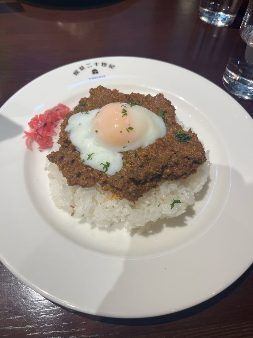 キーマカレー 温泉たまごトッピング
