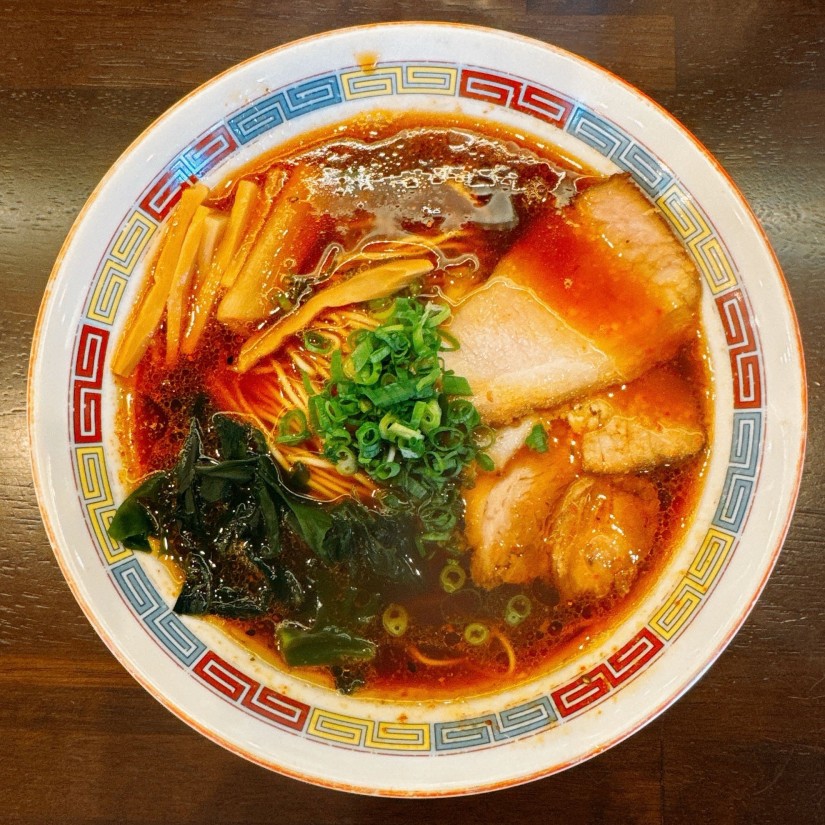 赤いラーメン