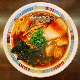 赤いラーメン