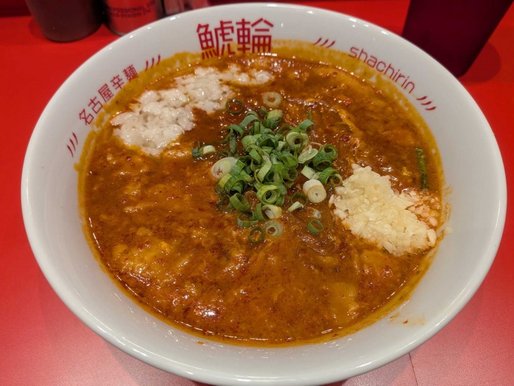 旨辛にんにくラーメン 爆鯱