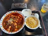 麻辣麺と半チャーハン（ランチCセット） バカみたいに辛く