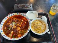 麻辣麺と半チャーハン（ランチCセット） バカみたいに辛く