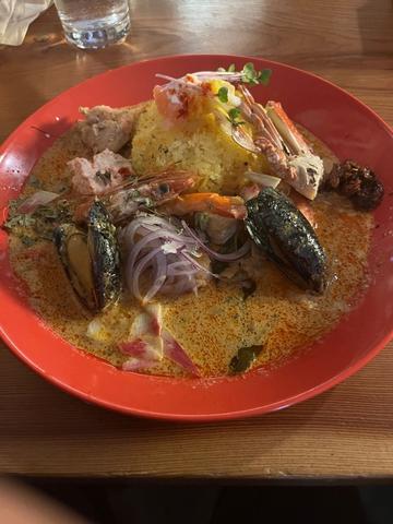 魚介のタイ風ココナッツカレー レッドカレーペースト追加
