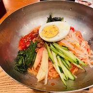 ピビン麺