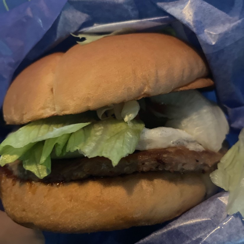 半熟月見旨辛テリヤキバーガー