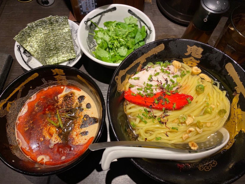 カラシビななつのナッツの冷しつけ麺 辛マシ痺マシ