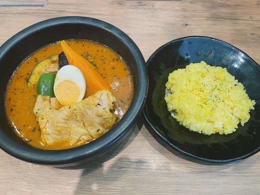 やわらかチキンのスープカレー 90番