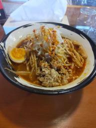 辛味噌ラーメンモヤシのせ