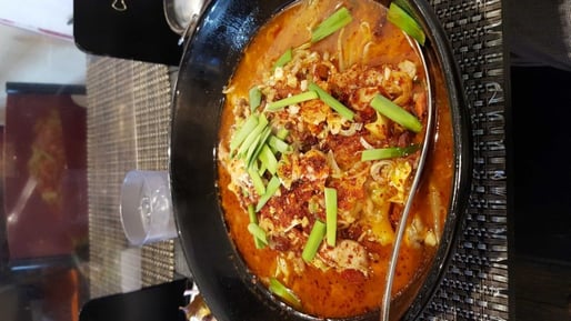 豚カルラ―チャオ麺