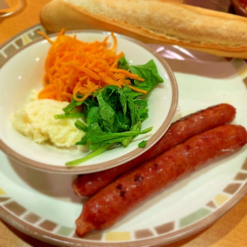 サルシッチャのセルフサンドウィッチ