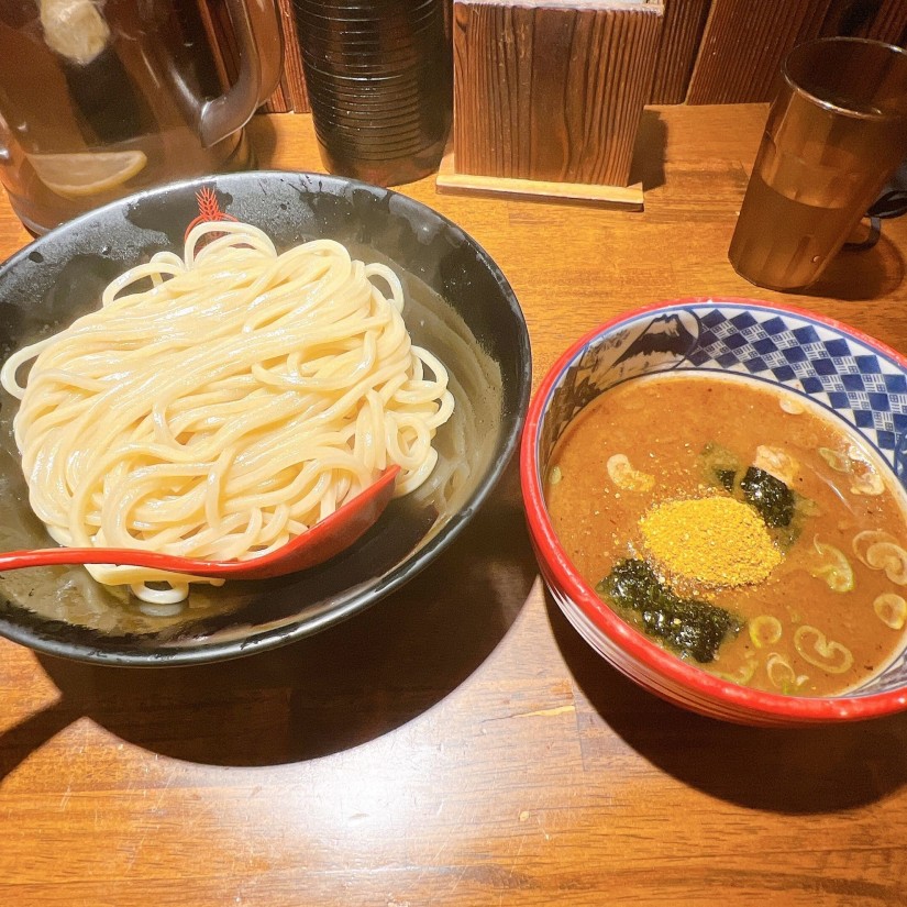 黄金灼熱つけ麺