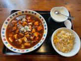 麻婆麺と半チャーハン（ランチCセット） 超辛く