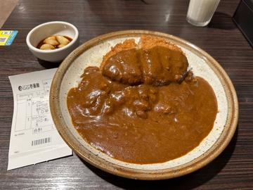 手仕込キャベツメンチカツカレー プラス旨辛にんにく 10辛