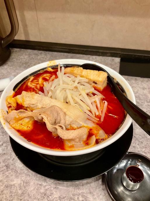 大噴火麺 辛さ 7、マグマ 1