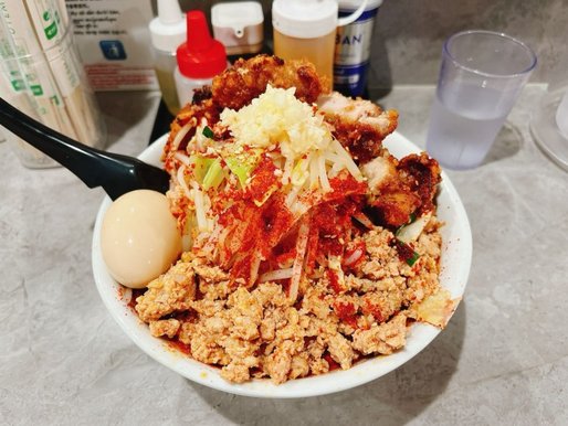 旨辛味噌DX (麺少なめ、野菜増し、味玉) 極辛