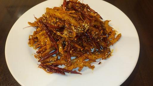 鶏肉細切り麻辣炒め  加辣