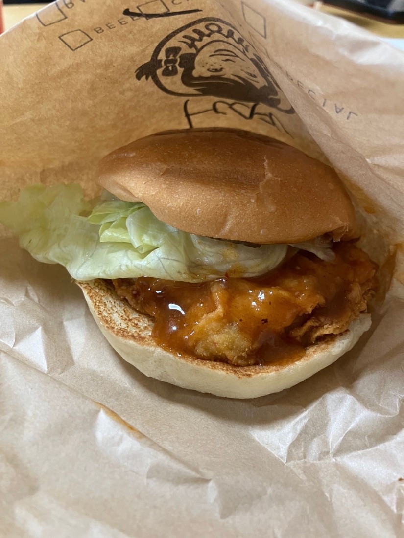 トムヤムクン風チキンフィレバーガー