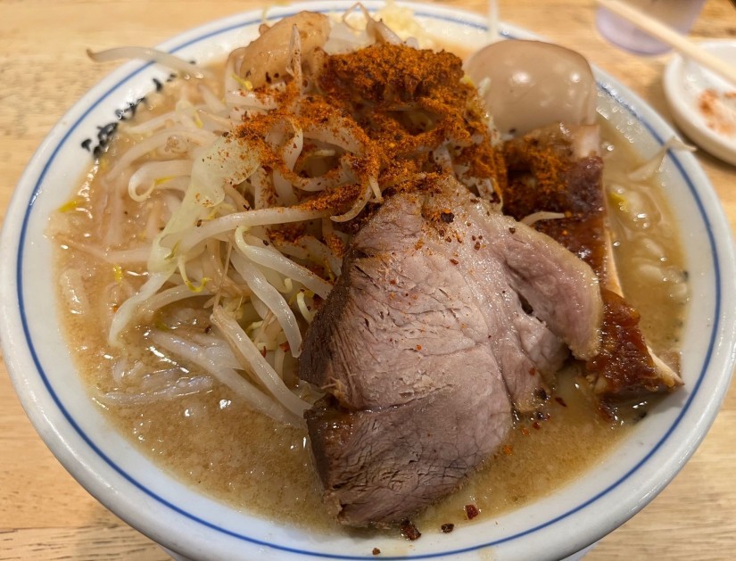 旨辛濃厚豚ラーメン 激辛