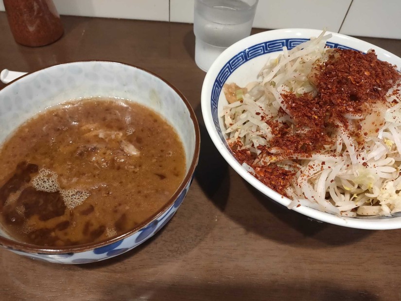 えびつけ麺 ＋ 粗挽き唐辛子