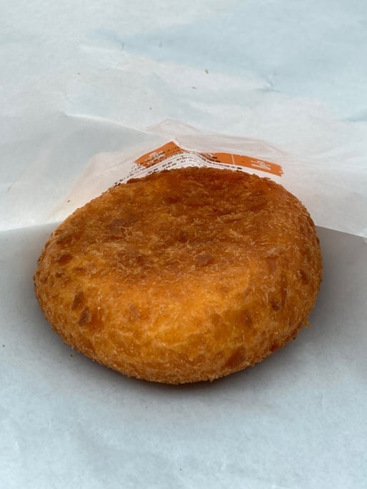 お店で揚げたカレーパン スパイシーレッド