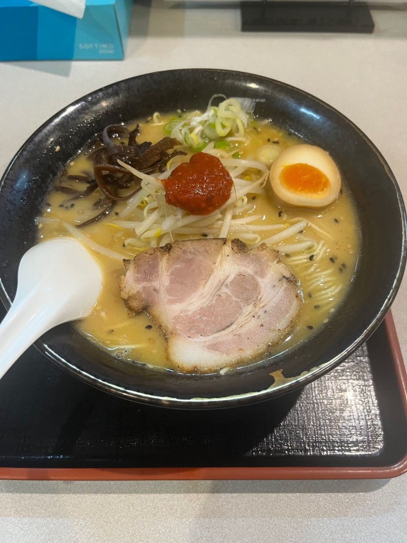 うま辛とんこつ