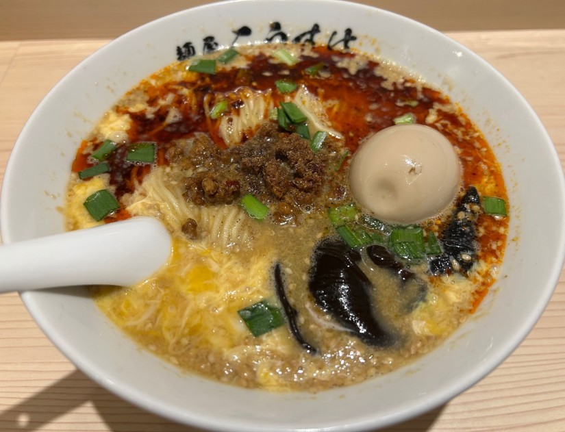 酸辣担々麺