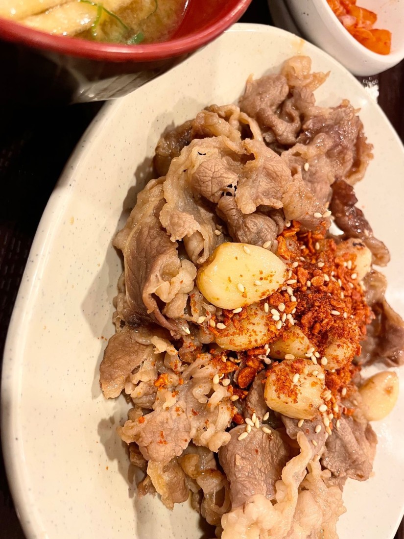 にんにくファイヤー牛カルビ定食
