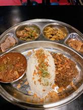 ルンダンと週替りカレーのあいがけ