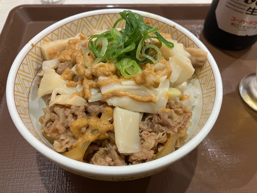 胡麻ダレたけのこ牛丼 ピリ辛