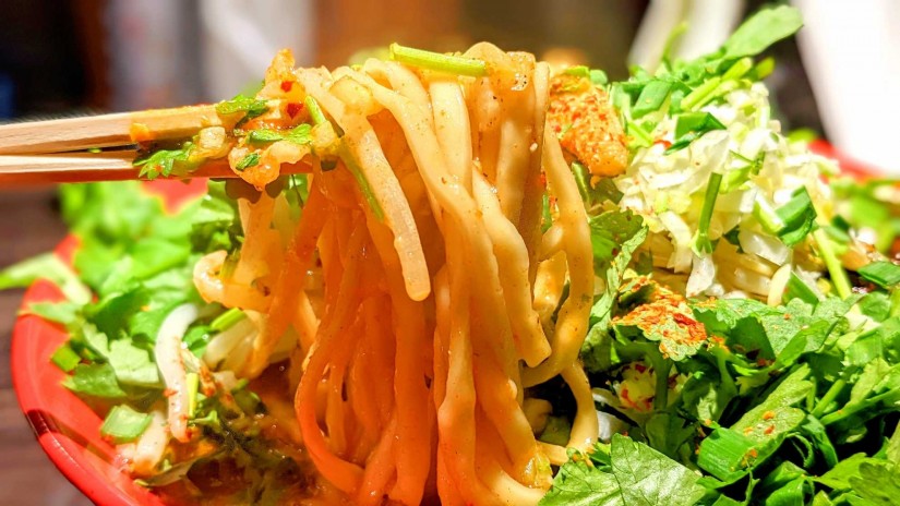 カラシビ味噌らー麺 カラ増しシビ少なめ パクチー増し カラ増し シビ少なめ