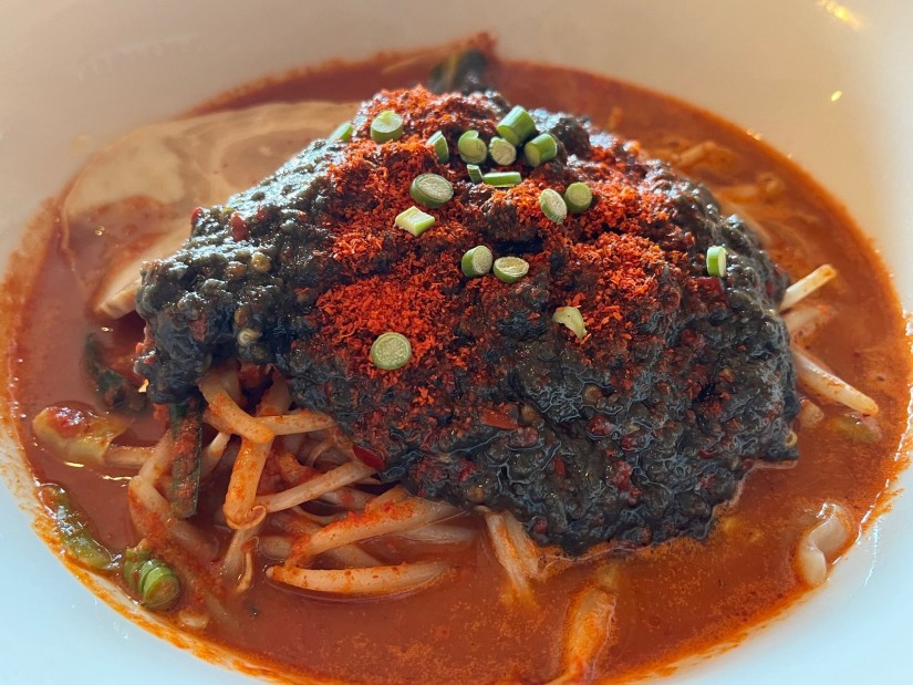 ブラックラーメン 地獄(7辛)