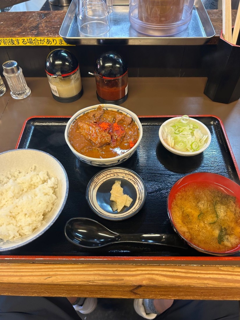 激辛カレーもつ煮